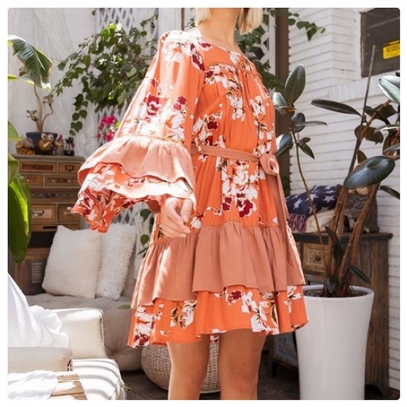 POL Floral Swing and Bell Sleeve Dress - Picture 5 of 17